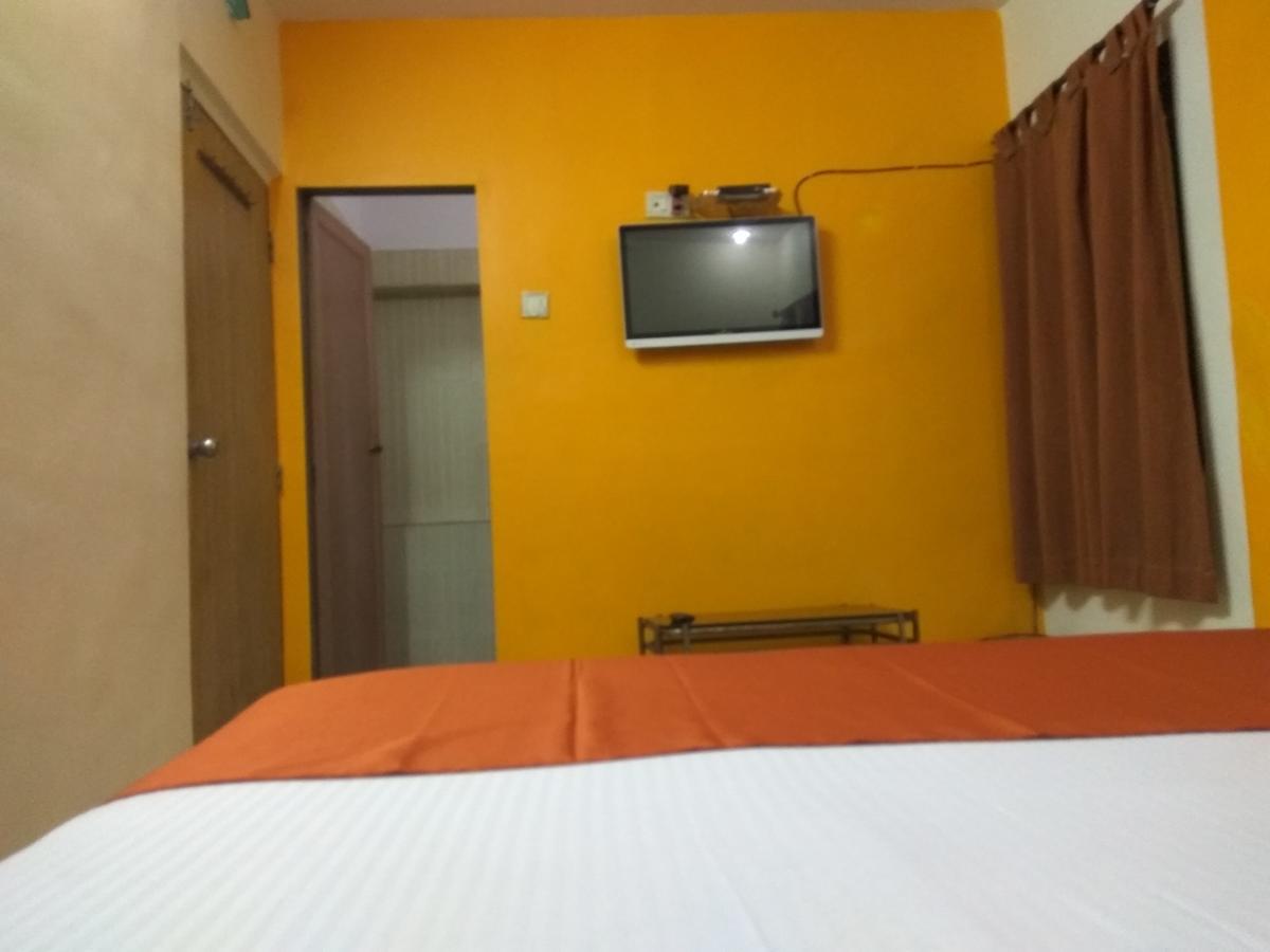 Hotel Shiva Panvel Exterior foto